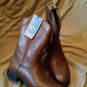 Ariat Heritage Roper boots